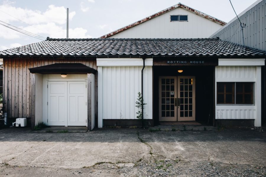 ROTTING HOUSE